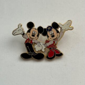 DLR Cast Exclusive Mickey & Minnie Tour Guides LE200 Disney Pin (A5)