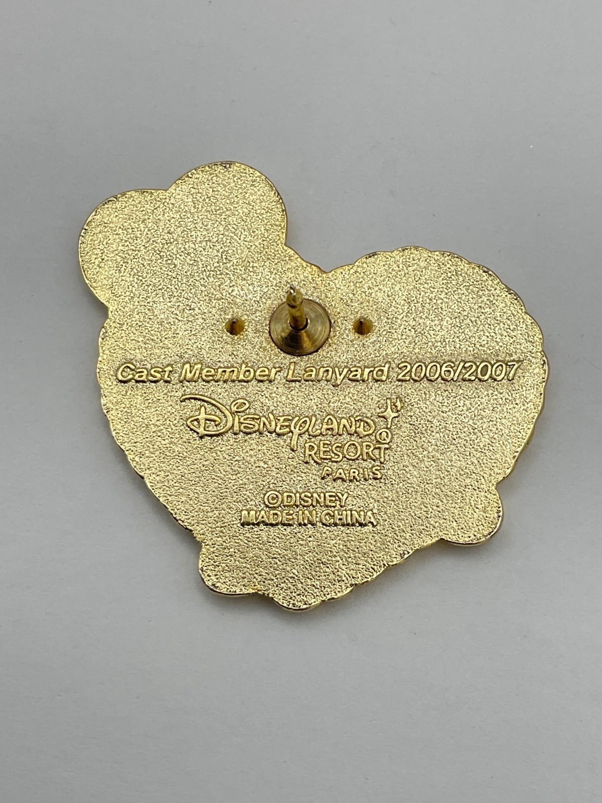 Disney DLRP 2006 Paris Cast Lanyard Chip And Dale with Clarice Heart Pin H7 - Image 2