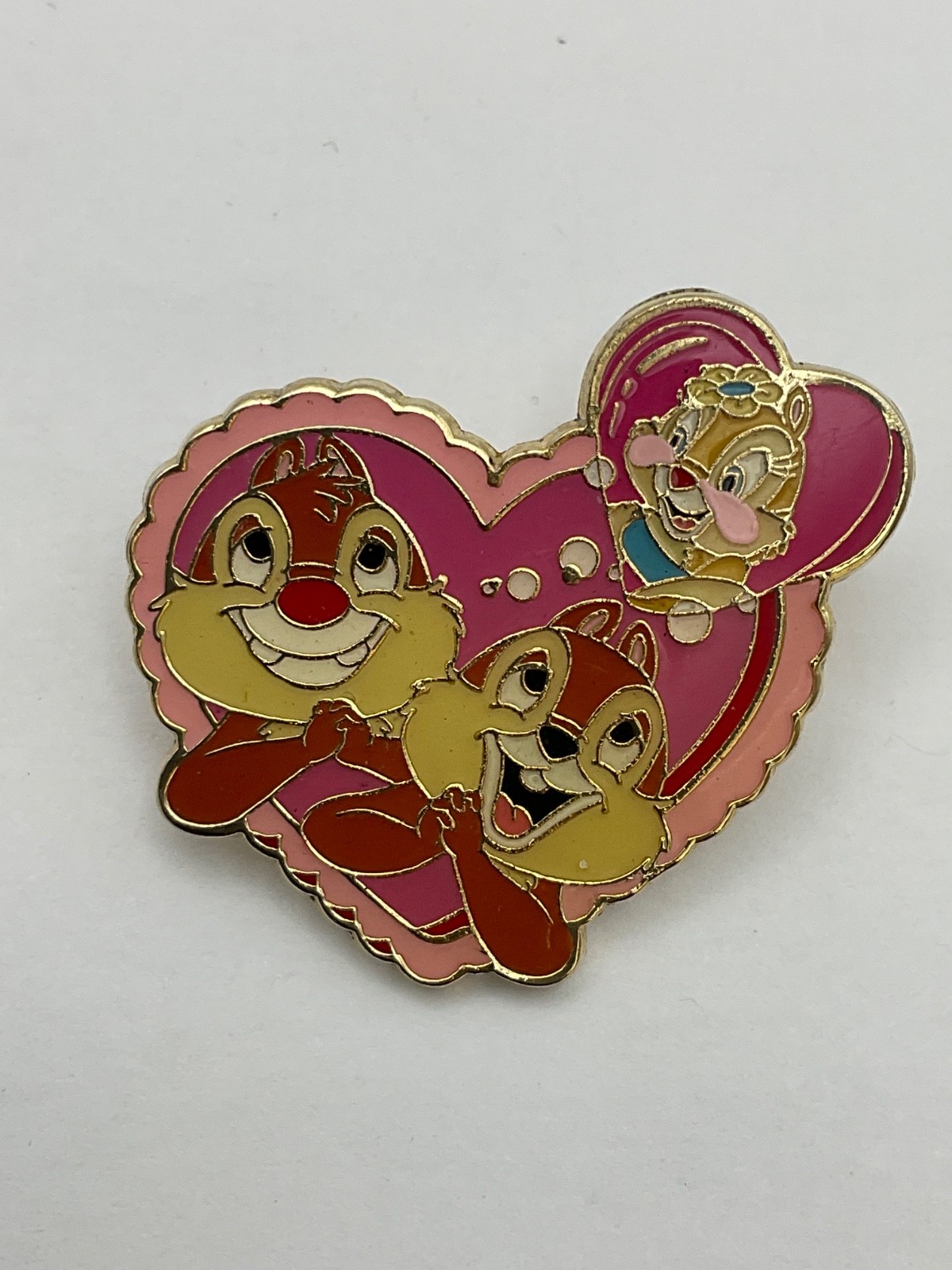Disney DLRP 2006 Paris Cast Lanyard Chip And Dale with Clarice Heart Pin H7