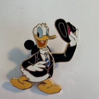 Disney Donald Duck Suit with Moving Hat Pin (A0)
