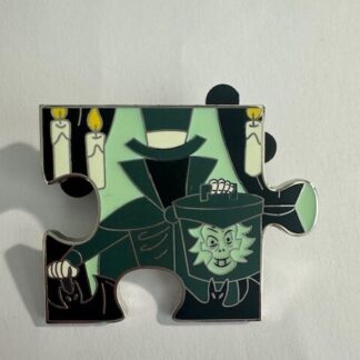 Disney Parks LE Pin Character Connection Haunted Mansion Hatbox Ghost Chaser (D8