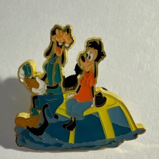 Goofy and Max Sitting on Car BoxLunch - Disney - Loungefly Disney Pin G1
