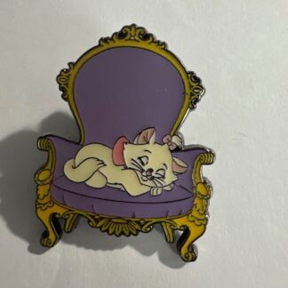 Loungefly – Marie – Chair Pet Mystery 2021 The Aristocats Disney Pin F8
