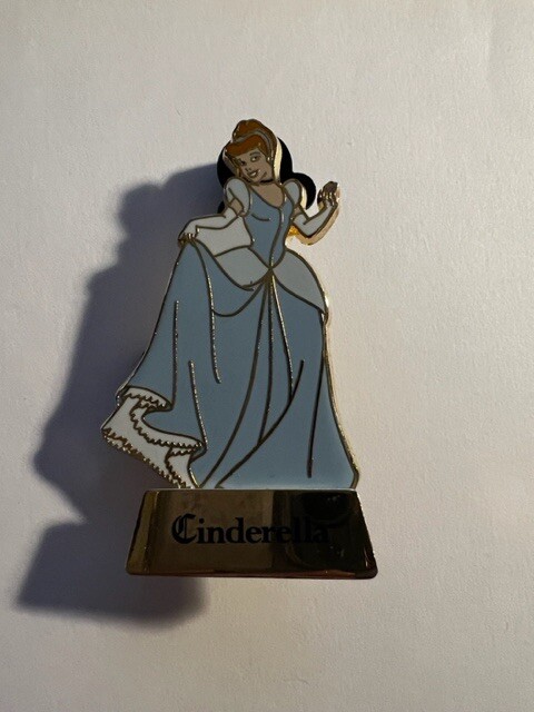 Once Upon A Time Mystery Set Cinderella Only Standing On Name LE Disney Pin (C3)