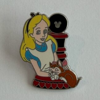 REAL! DLR Alice Dinah Alice in Wonderland Chess Hidden Mickey 2008 Disney Pin H5