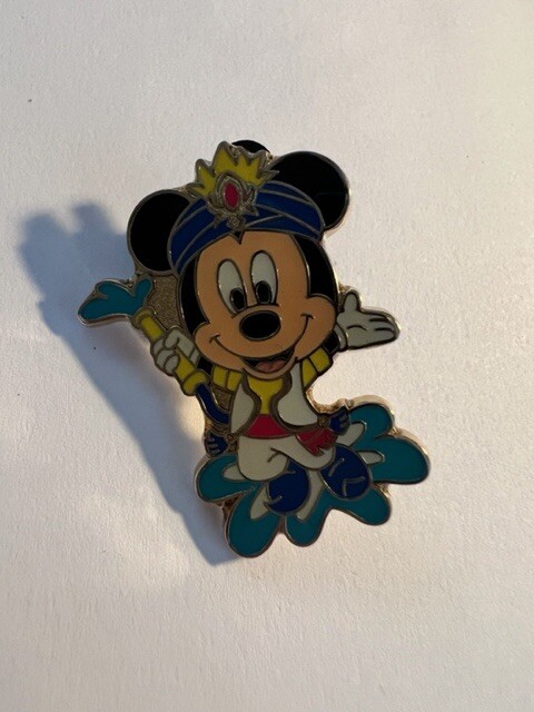 TDR TDS Mickey Mouse Splash Summer 2012 Game Prize Disney Pin (B2)