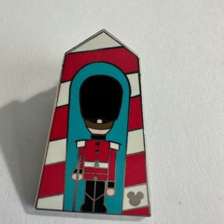 WDW - Royal Guard - United Kingdom - Hidden Mickey 2011 Disney Pin D8