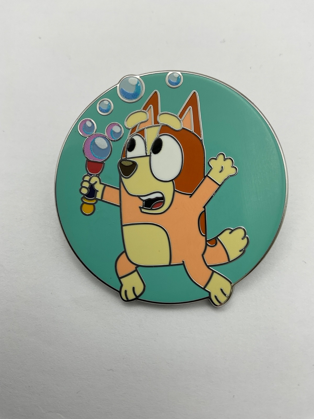 Bluey x Parks Bingo Playing with Bubble Wand Bluey Bingo Booster Disney Pin H7