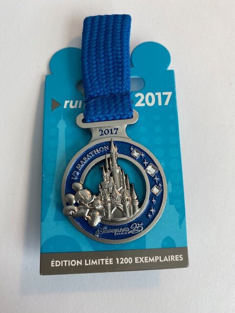 DLP RunDisney Disneyland Paris Half Marathon 2017 Replica Medal Disney Pin (B)