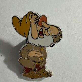 DLP - Sneezy - Holding his Nose - Cast Lanyard 2024 Paris Disney Pin F7