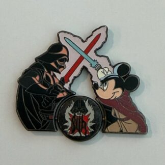 DLR - Mickey's Pin Odyssey 2008 - Jedi Mickey vs Darth Vader Disney Pin H9