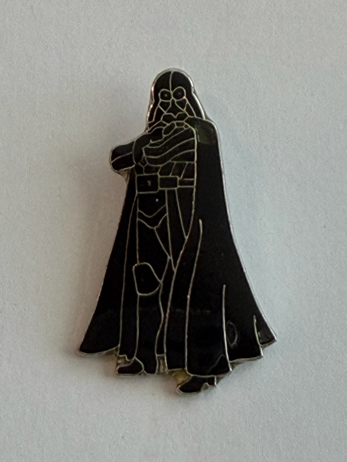 Darth Vader - Standing w/Arms Folded (1987) Star Wars Disney Pin H5