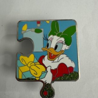 Disney 2023 Mickey Mouse And Friends Christmas Puzzle Pin LE 350 DAISY DUCK (A7)