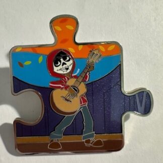 Disney Coco Character Connection Miguel as Skeleton LE 900 Puzzle Mystery Pin E6