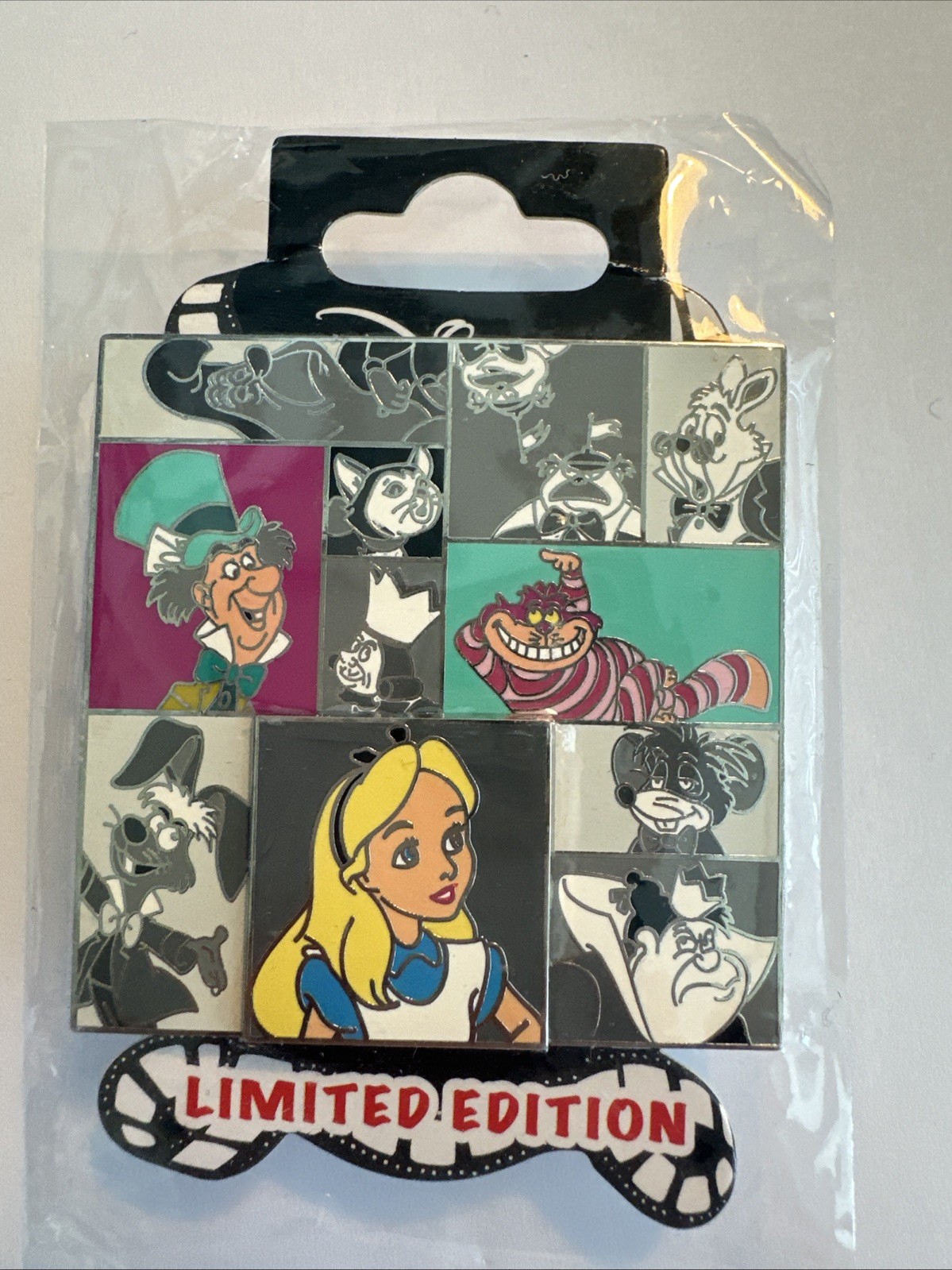Disney DSF DSSH Alice in Wonderland Mad Hatter Cheshire Character Block LE Pin