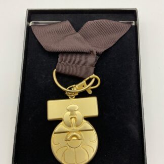 Disney Star Wars Weekends 2014 Medal of Yavin Limited Edition 1500 (B)