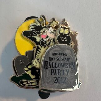 Disney WDW MNSSHP 2012 Goofy Dressed as Skeleton in Graveyard LE Pin (D2)