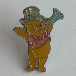 Japan - Pooh - New Years - Through the Holidays Mini JDS 2001 Disney Pin H0