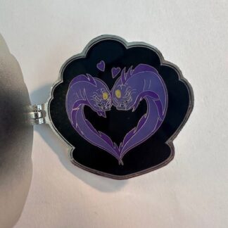 Loungefly Flotsam Jetsam Kettle Mermaid Shell Pearl Mystery Disney Pin (D9)