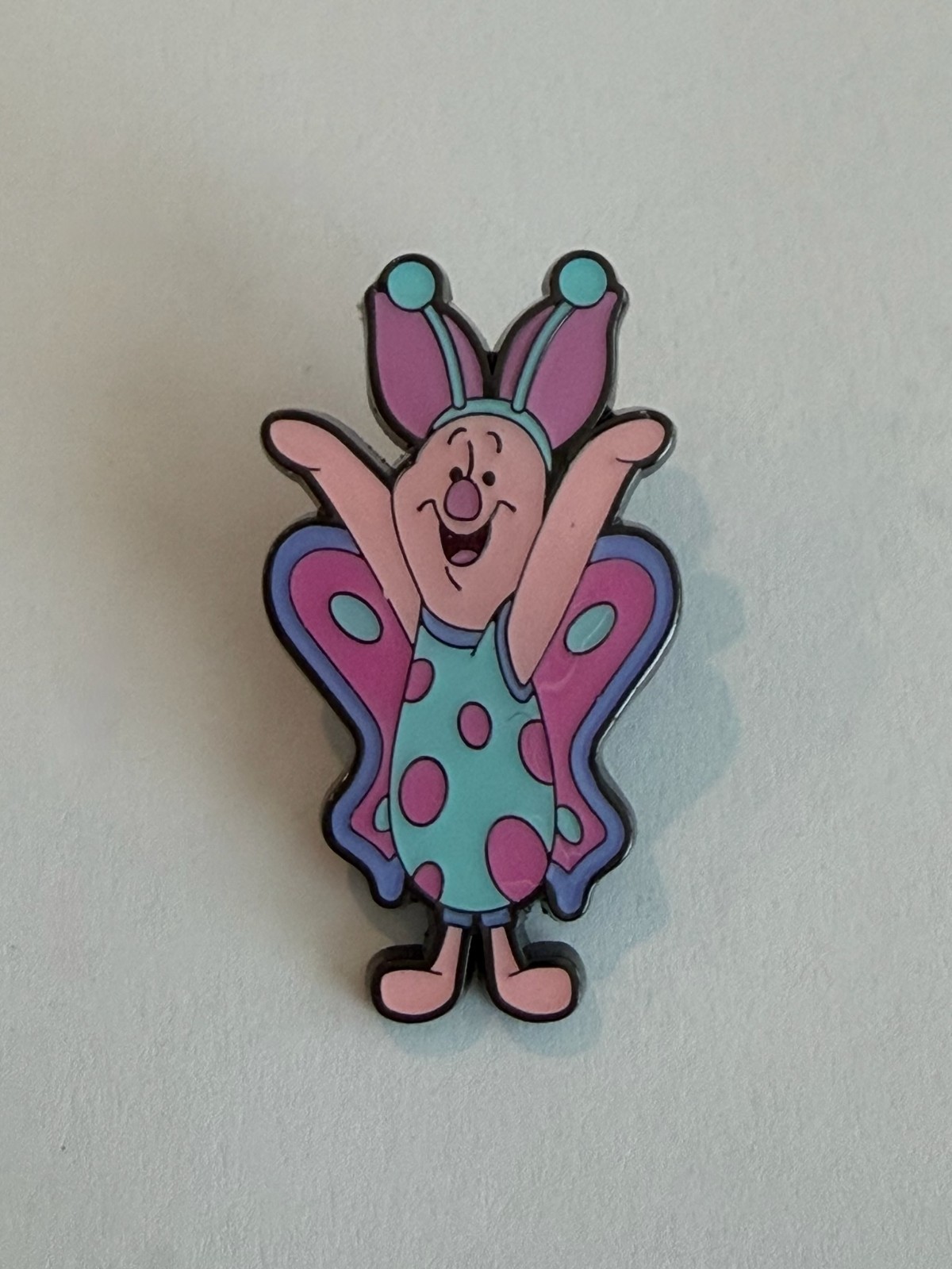 Loungefly Piglet Pooh and Friends Dressed as Butterflies 2026 Disney Pin H6