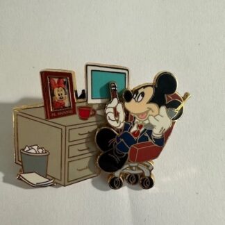 Mickey Mouse - 2005 Businessman Desk Disney Pin E2