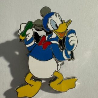 TDR Disneyland Tokyo Donald Duck Pin 25 years (E3)