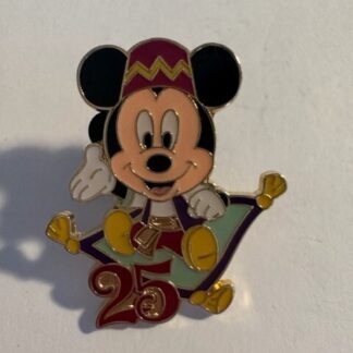 TDS Tokyo Disney Sea 25th Anniversary Game Prize Mickey Flying Carpet Pin (C8)