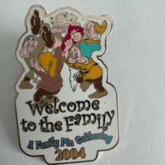 WDW Snow White Dwarfs Welcome to the Family Gathering 2004 LE Disney Pin (A3)
