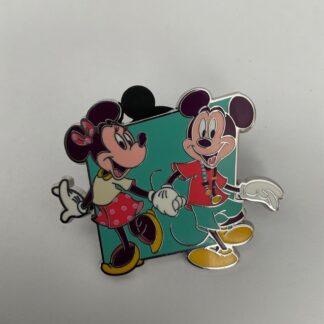 2024 Disney Mickey Minnie Mouse Holding Hands Play in the Park Mystery Pin F5
