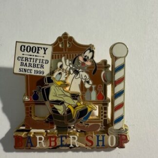 DISNEY TRADE CITY USA 2010 BARBER SHOP GOOFY & DONALD PIN ON CARD LE 250 (B4)