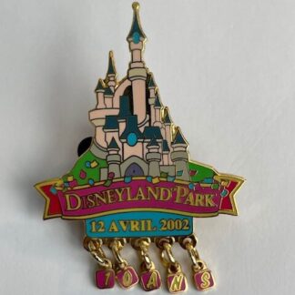 DLP Paris 10th Anniversary 10ans Dangle 12 Avril 2002 Castle LE Disney Pin B2