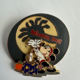 DLR - Halloween 2002 (Mickey Casting Shadows) 3D/Glow Disney Pin (C3)