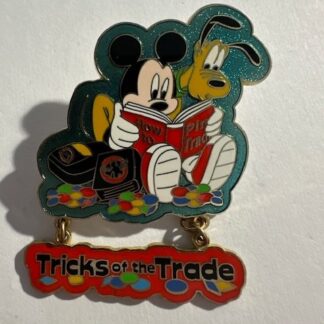 DLR Pin Trading Nights Collection 2006 Tricks of the Trade Mickey Disney Pin F6