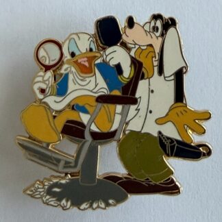 DS - Donald and Goofy - Barber Shop 2007 Disney Pin G8
