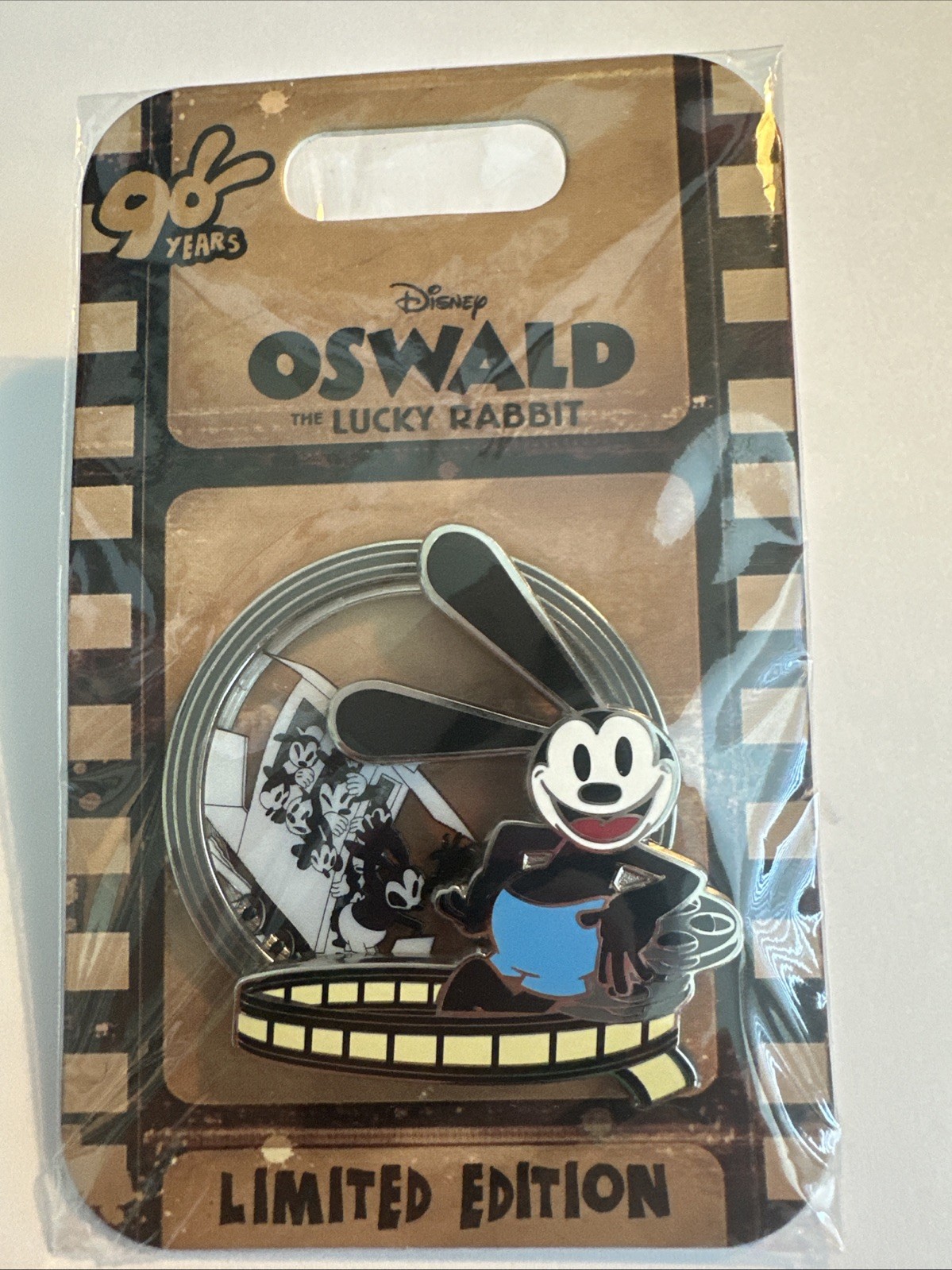 Disney 90th Anniversary Oswald the Lucky Rabbit Runaway Train 3D Pin LE 3750