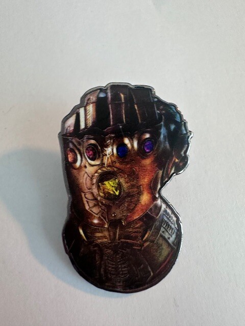 Disney Movie Club Exclusive VIP #70 Infinity Gauntlet Avengers Disney Pin (D8)