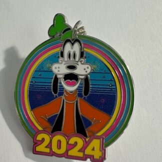 Disney Pin 2024 Starter Lanyard Goofy Smiling (E9)
