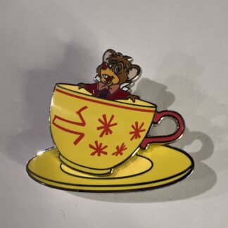 Disney Pin Annual Passholder Quarterly Alice in Wonderland Teacups Door Mouse A4