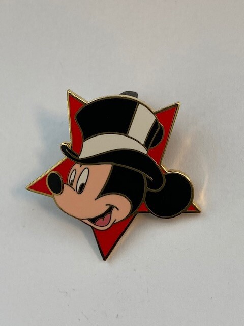 Japan DS Character Star Pin Red Mickey Mouse Disney Pin (B1)
