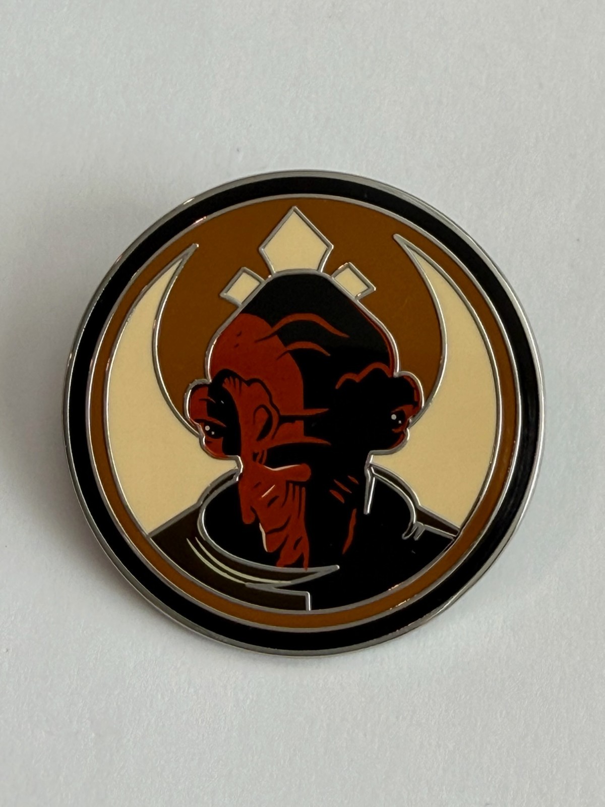 Lieutenant Bek Join the Resistance Star Wars Galaxy's Edge 2025 Disney Pin H6