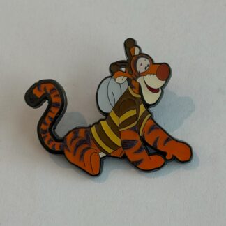 Loungefly Tigger Pooh and Friends Dressed as Bees and Butterflies Disney Pin H6