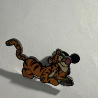 Loungefly - Tigger - Winnie the Pooh Picnic - Booster Disney Pin C3