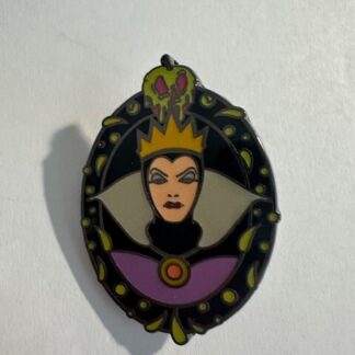 Villain Portrait Frame  Loungefly Disney Pin Evil Queen (C1)
