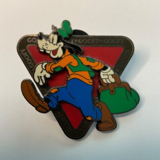 WDW 2009 Disney Traveling Travel GOOFY with Suitcase Pin F3