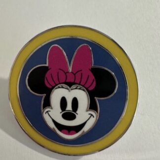 2024 Starter Set Minnie Disneyland Paris Disney Pin (B9)