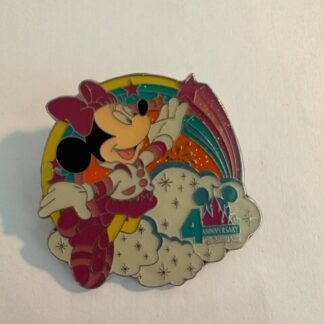 DISNEY HKDL HONG KONG DISNEYLAND 4TH ANNIVERSARY MINNIE MOUSE PIN(C5)