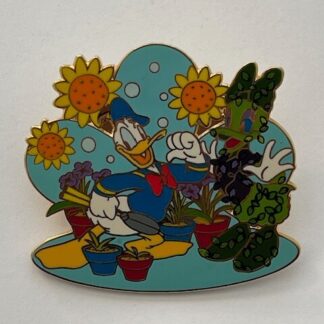 DLR Topiary Collection Donald Daisy Duck Surprise Release Garden Disney Pin (A5)