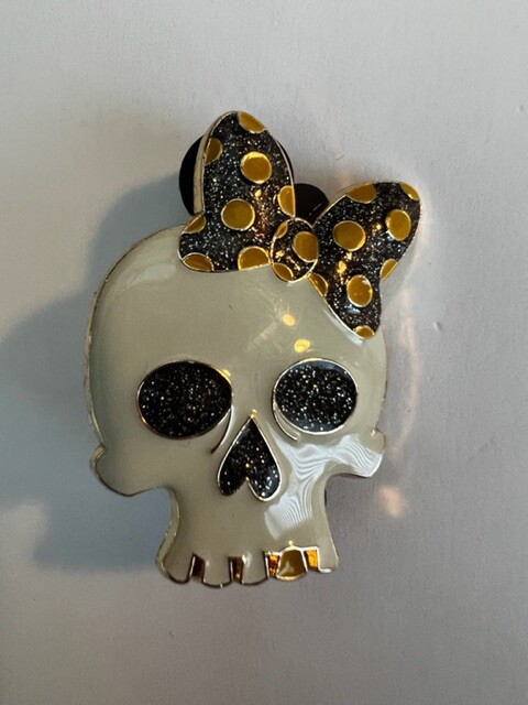 DS Main Attraction Minnie Pirates Of The Caribbean Skull Now Disney Pin (B5)