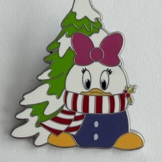 Daisy Duck Disney Winter Gnomes Mickey Mouse Family Christman 2024 Disney Pin F8