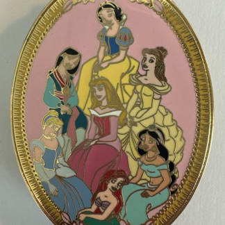 Disney Auctions Pin LE 1000 Princess Cameo Group Frame Ariel Belle Mulan Snow A7